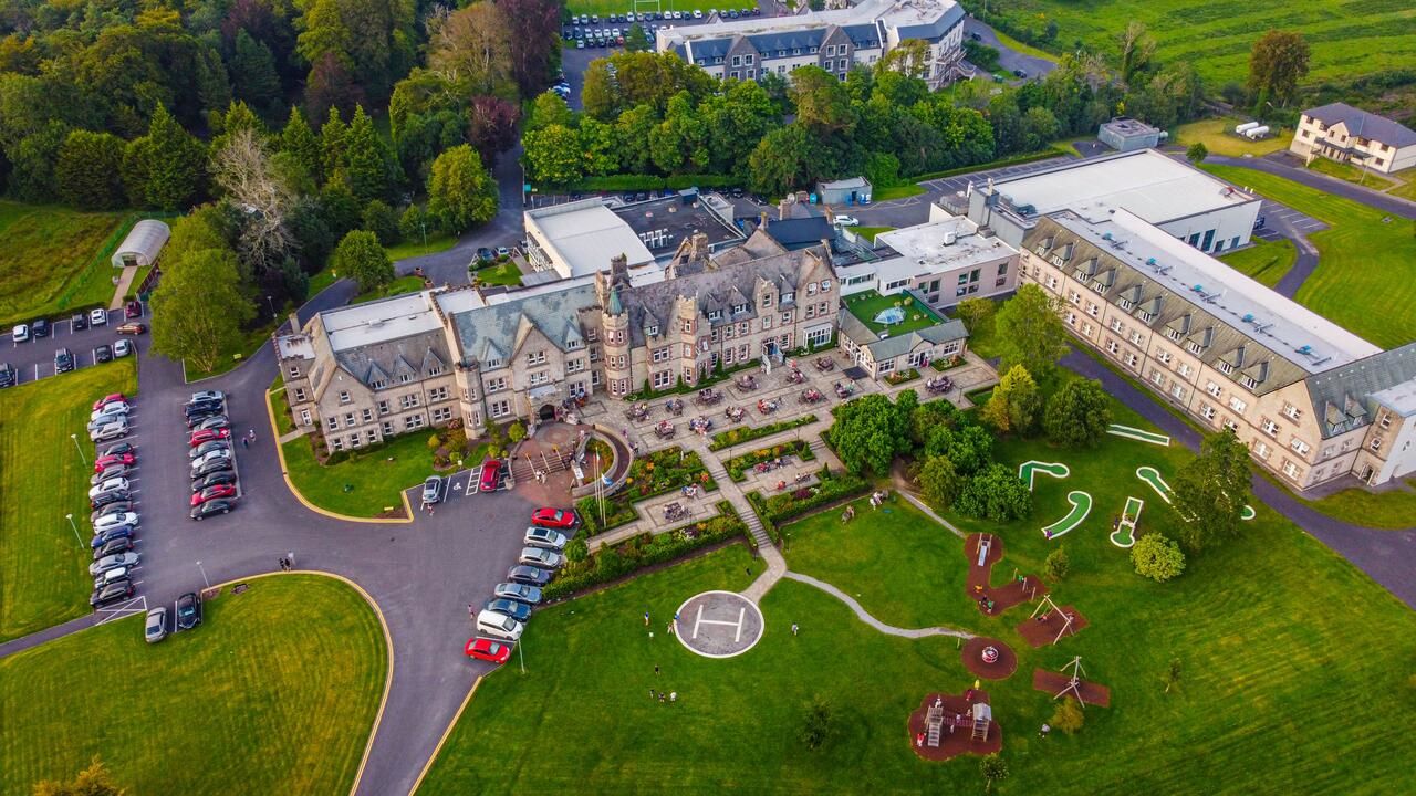 Отель Breaffy House Hotel and Spa Каслбар